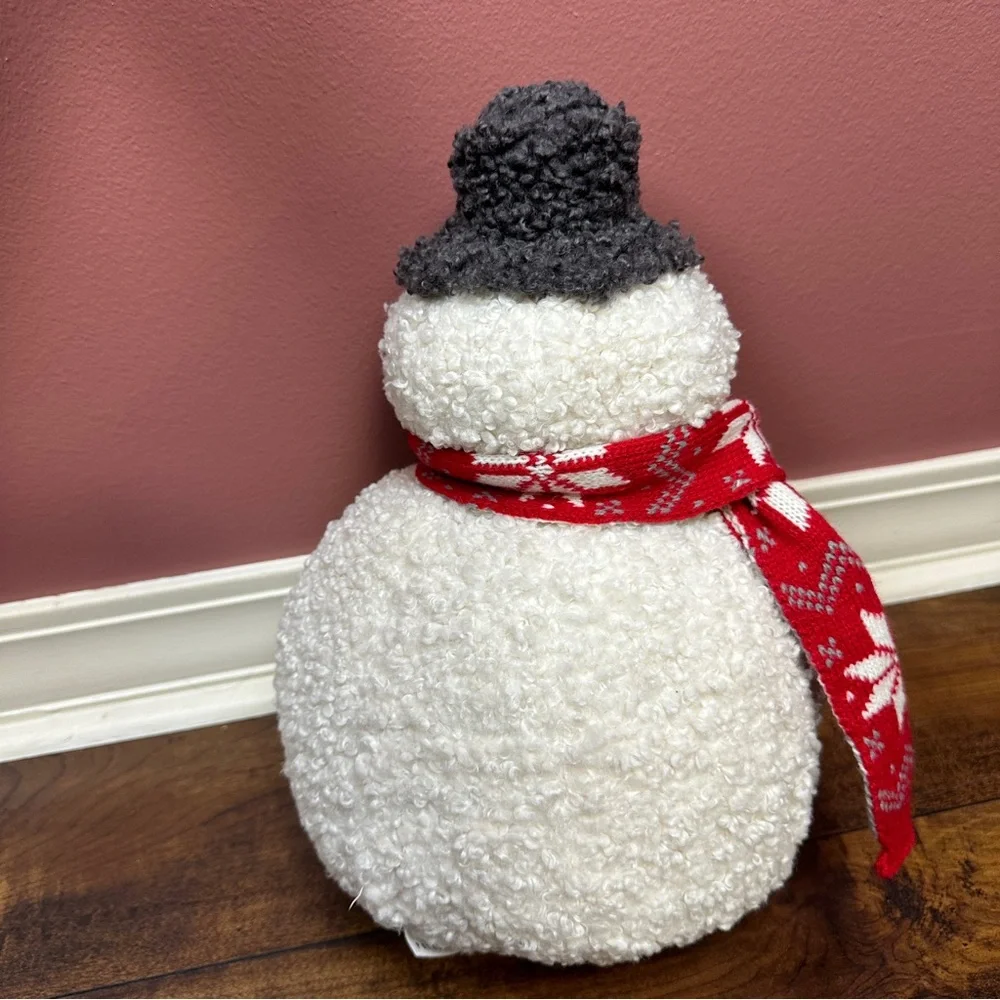 Pottery Barn ARCHIE SNOWMAN SHAPED PILLOW Christmas Winter Holiday Faux Fur